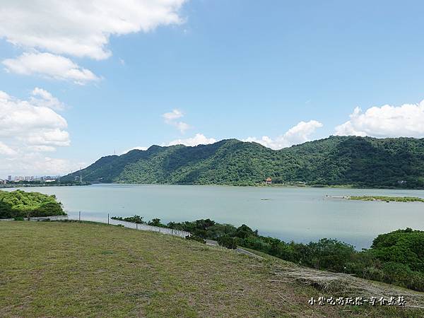 景觀土丘-大嵙崁親水園區 (2).jpg