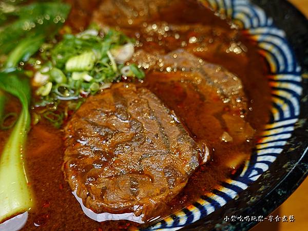 招牌川味牛肉麵-集英會牛肉麵館國際店 (3).jpg