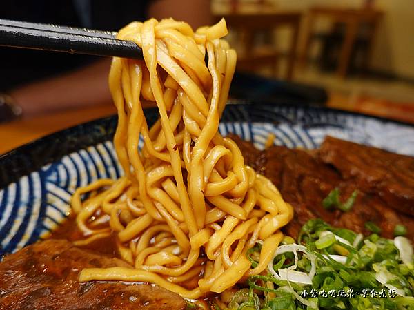 養生藥膳牛肉麵-集英會牛肉麵館國際店 (8).jpg