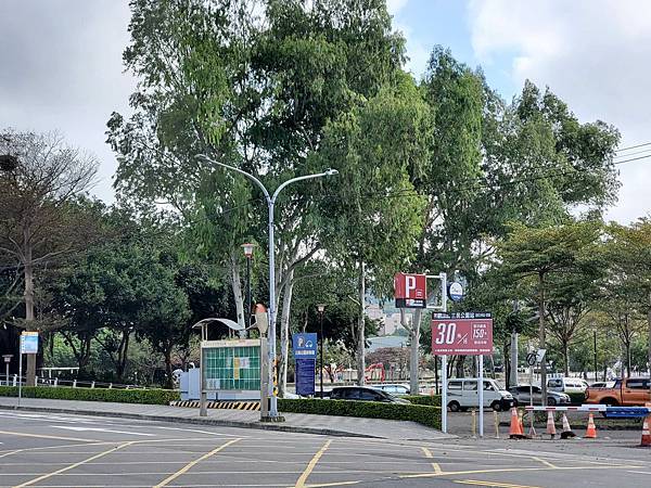 三元街-三民公园停车场.jpg