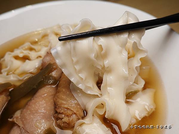 剝皮辣椒雞湯麵-食雞成熟 (3).jpg