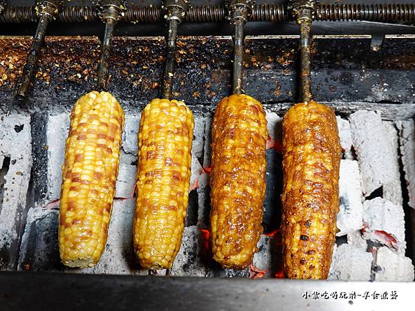 石头碳烤玉米-三义夜市美食 (3).jpg