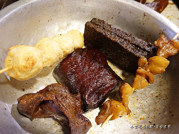 詹氏东山鸭头-三义夜市美食 (3).jpg