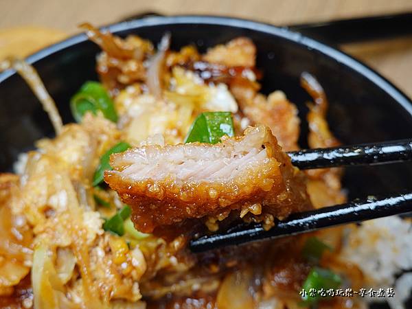 厚切豬排親子丼-小琉球漁蓅麵屋 (1).jpg