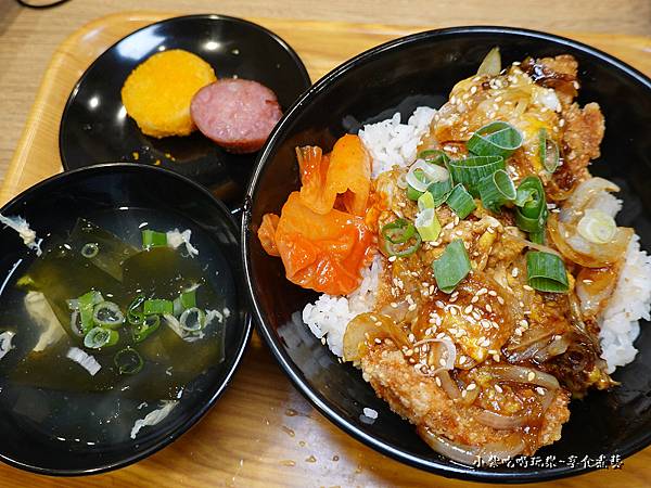 厚切豬排親子丼-小琉球漁蓅麵屋 (2).jpg