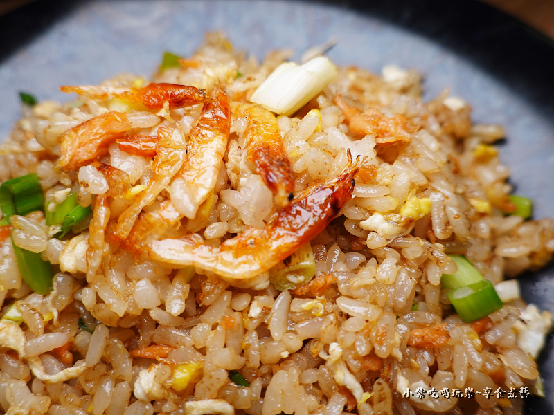 櫻花蝦鮭魚炒飯-鳥居町串烤酒場 (3).jpg