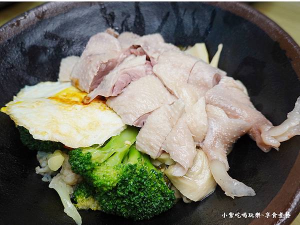 精緻鵝腿飯-鼎新鵝肉飯、玉里麵中原店 (2).jpg