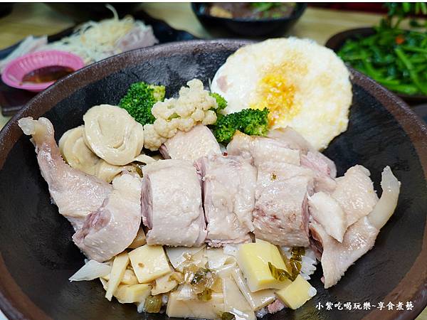 精緻鵝腿飯-鼎新鵝肉飯、玉里麵中原店 (1).jpg