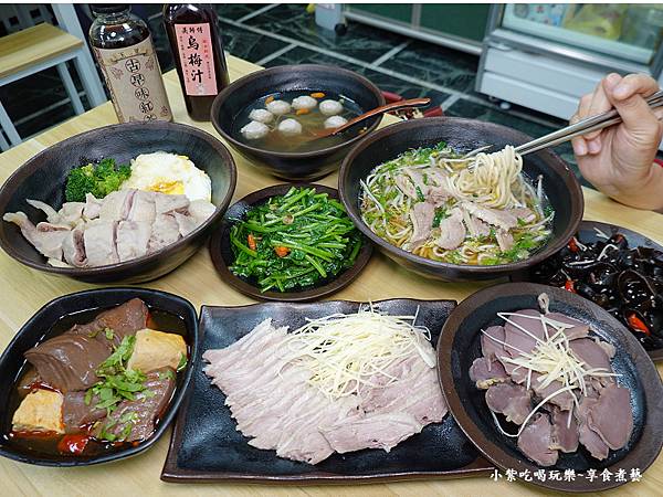 餐食合照-鼎新鵝肉飯、玉里麵中原店.jpg