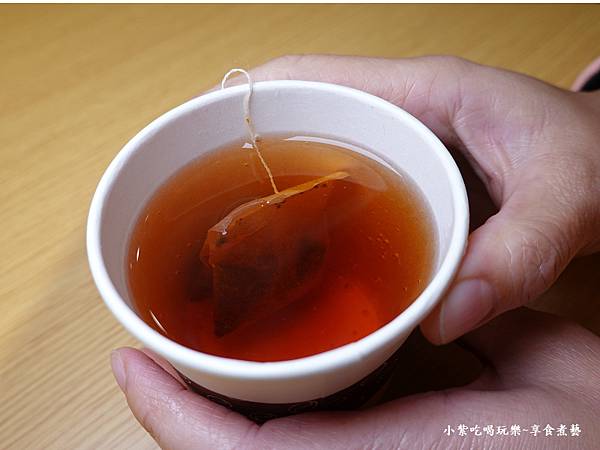 立頓紅茶-集英會牛肉麵中央東店 (1).jpg