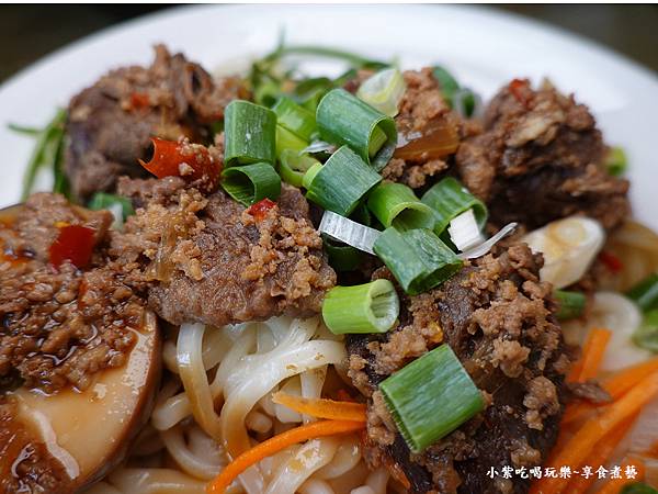 麻辣牛肉乾拌麵-鍾小勤麵食館 (4).jpg