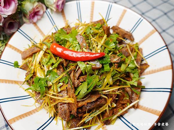 凉拌麻辣牛肉-黑竹园卤牛腱 (1).jpg
