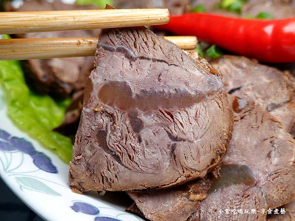 黑竹园卤牛腱-员林黑竹园鸡脚冻 (1).jpg