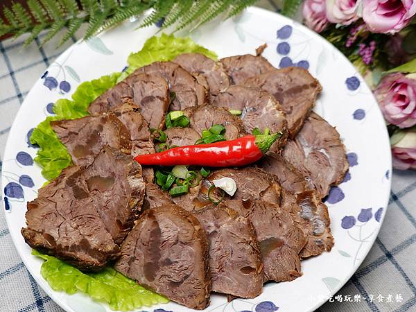 黑竹园卤牛腱-员林黑竹园鸡脚冻 (2).jpg