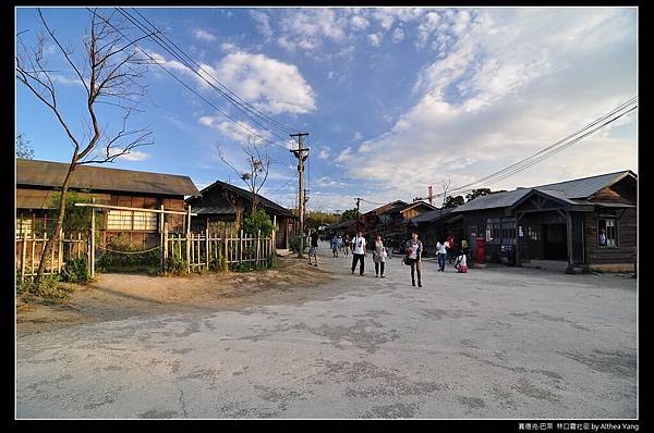 左邊這間屋子貌似為某日警的宿舍