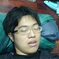 這麼吵都不會醒~超強的!!