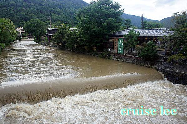 京都嵐山大淹水 台風18號 克魯斯的旅行 痞客邦 京都嵐山大淹水 台風18號 克魯斯的旅行 痞客邦