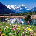 Loisach River, Wetterstein Mountains, Eschenlohe, Germany.jpg