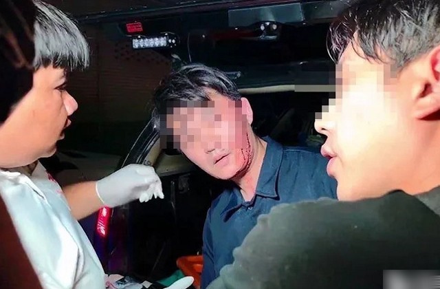 約泰國美女3P竟是變性人 2韓男怒揍反破頭 約泰國美女3P竟是變性人 2韓男怒揍反破頭