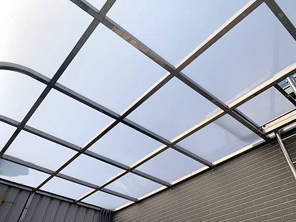 德興街更換霧光板採光罩 (2).jpg 德興街更換霧光板採光罩 (2).jpg