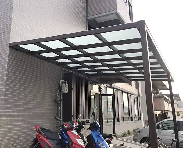 不銹鋼玻璃採光罩  (1).jpg