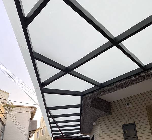 不銹鋼玻璃採光罩 (1).jpg