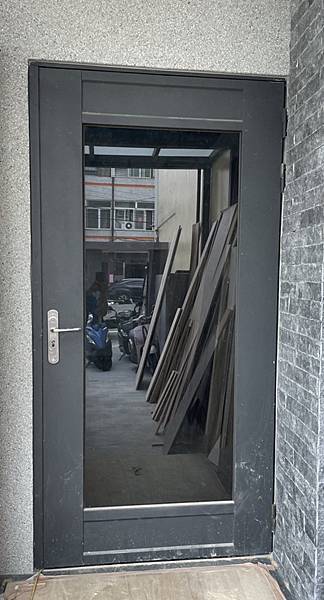 玄關門 (6).jpg 玄關門 (6).jpg