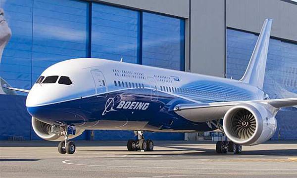 Boeing-787-Dreamliner-Shows-Cracks-on-Wings