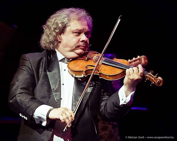 mzs_7162.jpg mzs_7162.jpg