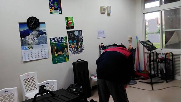 P_20161217_080426_整理器材到早上的社長+.jpg P_20161217_080426_整理器材到早上的社長+.jpg