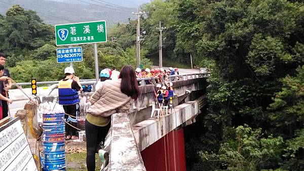 P_20161214_114536_東華湖畔垂降1+.jpg P_20161214_114536_東華湖畔垂降1+.jpg