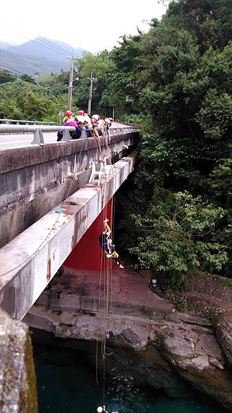 P_20161214_114738_東華湖畔垂降3+.jpg P_20161214_114738_東華湖畔垂降3+.jpg