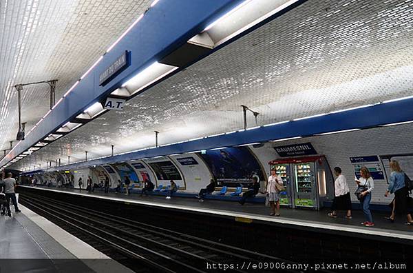 2019-08-19 巴黎Beroy地鐵站(辦週卡儲值) (6).jpg