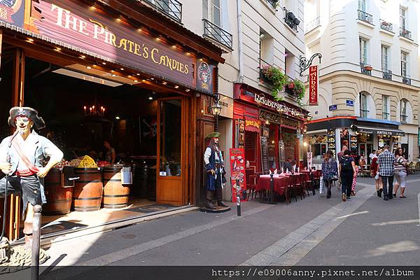 2019-08-22巴黎左岸觀光街 (2).jpg