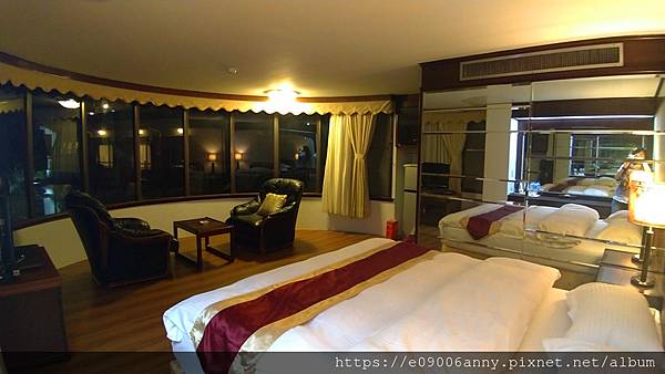 2020-11-06 21.08.10_副本.jpg