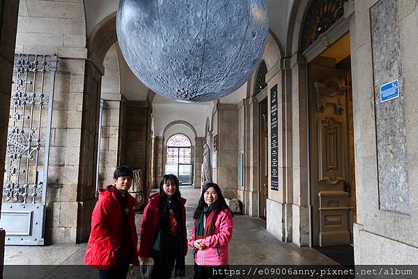 2020-01-28 葡萄牙D2-1波爾圖大學.獅子噴泉.對面是「卡莫教堂」小天使玫瑰花冰淇淋店 (41).jpg