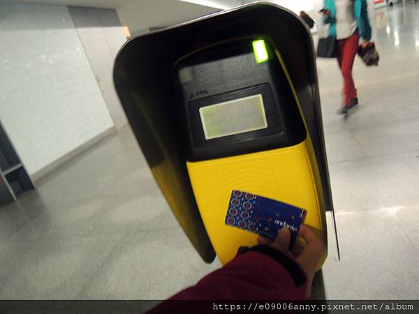 2020-01-29 葡萄牙D3-3-3搭公車轉乘地鐵 (14).jpg