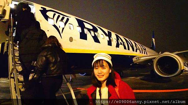 2020-01-30 葡萄牙D4-2坐飛機、馬德里機場過夜 (15).jpg