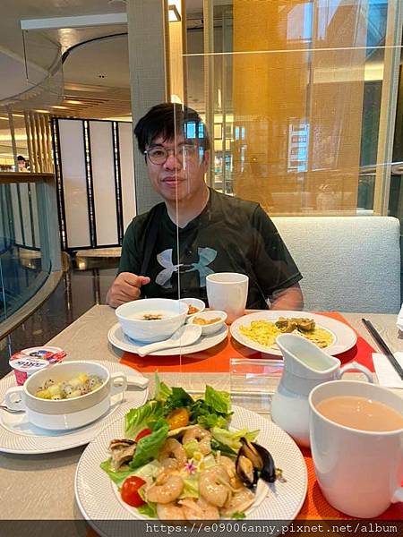 110.10.01CD甜蜜家到台北遠東香格里拉飯店一泊三食 (8).jpg