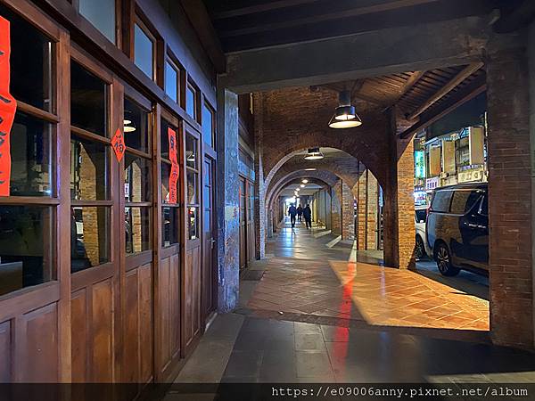 110.02.18甜蜜C家住台北薆悅酒店西寧館逛西門町驚安殿堂看電影 (29).jpg
