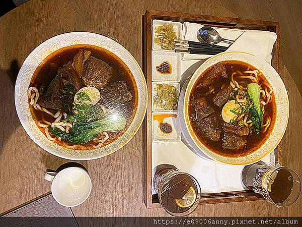 甜蜜CD家住台北中山久昱希爾頓逸林酒店早餐與牛肉麵晚餐 (9).jpg