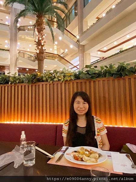 甜蜜CD加入住台北福華飯店行政套房、彩虹座自助下午茶 (30).jpg 甜蜜CD加入住台北福華飯店行政套房、彩虹座自助下午茶 (30).jpg