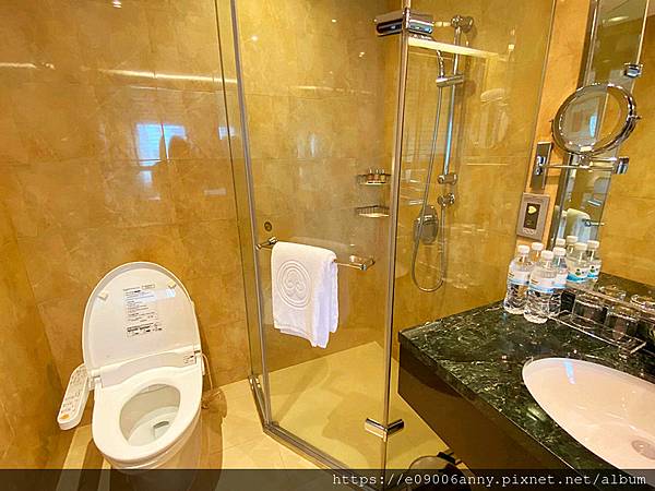 甜蜜CD加入住台北福華飯店行政套房、彩虹座自助下午茶 (37).jpg 甜蜜CD加入住台北福華飯店行政套房、彩虹座自助下午茶 (37).jpg