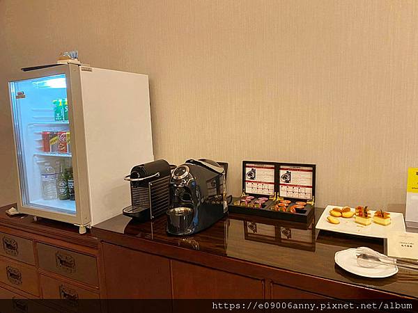 甜蜜CD加入住台北福華飯店行政套房.在貴賓室吃晚餐，晚茶，泳池、健身房，彩虹座早餐 (10).jpg