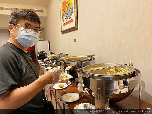 甜蜜CD加入住台北福華飯店行政套房.在貴賓室吃晚餐，晚茶，泳池、健身房，彩虹座早餐 (11).jpg