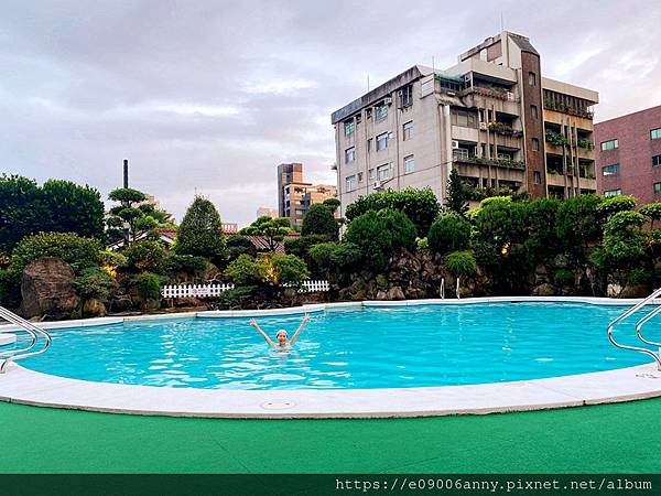 甜蜜CD加入住台北福華飯店行政套房.在貴賓室吃晚餐,晚茶,泳池、健身房,彩虹座早餐 (18).jpg 甜蜜CD加入住台北福華飯店行政套房.在貴賓室吃晚餐,晚茶,泳池、健身房,彩虹座早餐 (18).jpg