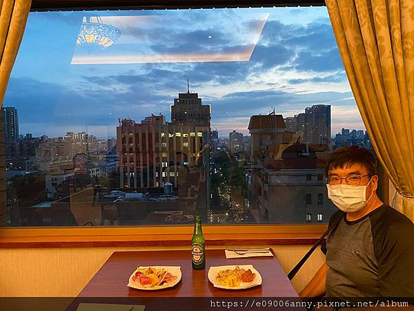 甜蜜CD加入住台北福華飯店行政套房.在貴賓室吃晚餐，晚茶，泳池、健身房，彩虹座早餐 (23).jpg