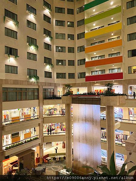 甜蜜CD加入住台北福華飯店行政套房.在貴賓室吃晚餐,晚茶,泳池、健身房,彩虹座早餐 (28).jpg 甜蜜CD加入住台北福華飯店行政套房.在貴賓室吃晚餐,晚茶,泳池、健身房,彩虹座早餐 (28).jpg