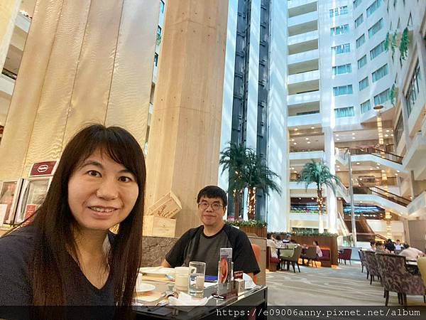 甜蜜CD加入住台北福華飯店行政套房.在貴賓室吃晚餐,晚茶,泳池、健身房,彩虹座早餐 (40).jpg 甜蜜CD加入住台北福華飯店行政套房.在貴賓室吃晚餐,晚茶,泳池、健身房,彩虹座早餐 (40).jpg