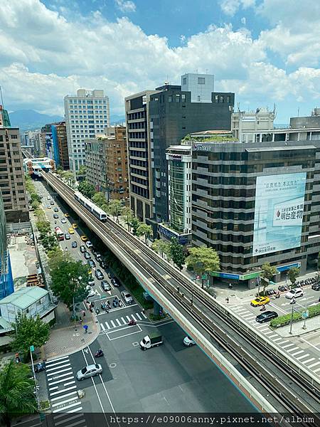 甜蜜CD加入住台北福華飯店行政套房.在貴賓室吃晚餐，晚茶，泳池、健身房，彩虹座早餐 (49).jpg